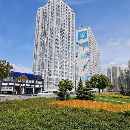 Apartments Swan Lake Киев Экстерьер фото