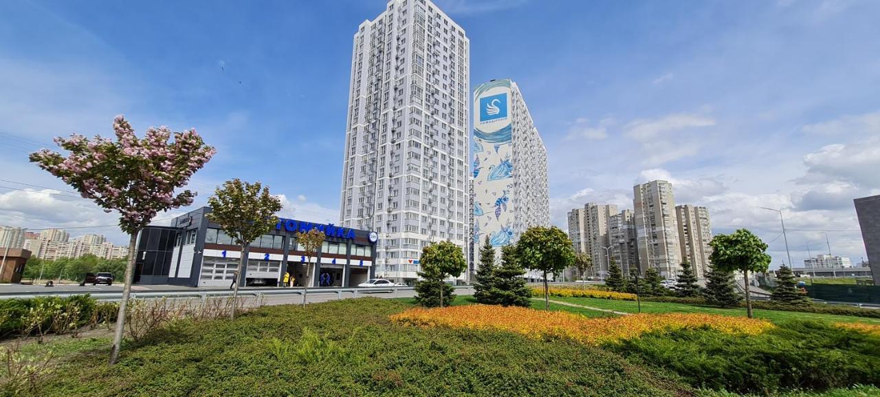 Apartments Swan Lake Киев Экстерьер фото