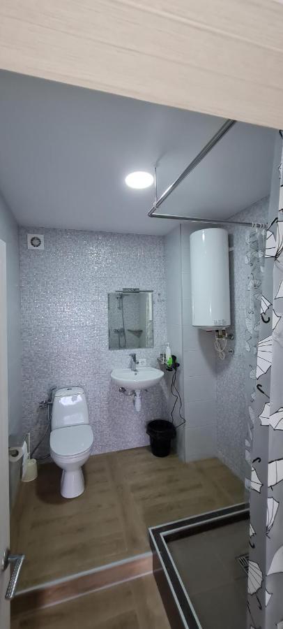 Apartments Swan Lake Киев Экстерьер фото
